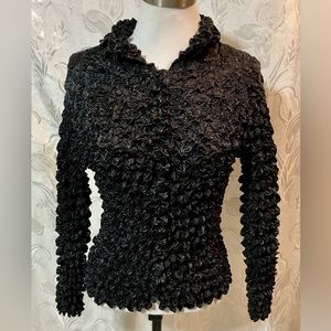 Black Long Sleeve Scrunched Popcorn Button Front Top